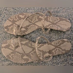 Reformation Ludo Toe Ring Strappy Flat Sandals